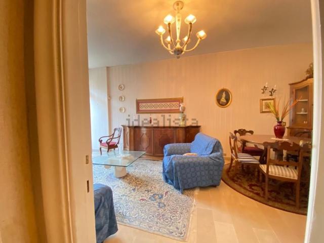 Appartamento in vendita di 113 m² in Via San Francesco D&apos Assisi