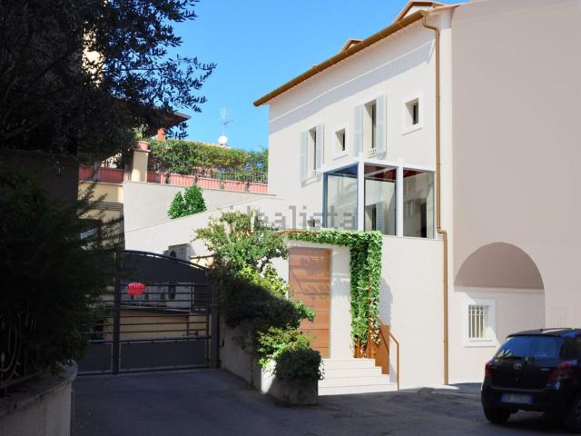 Appartamento in vendita di 113 m² in Via San Vincenzo