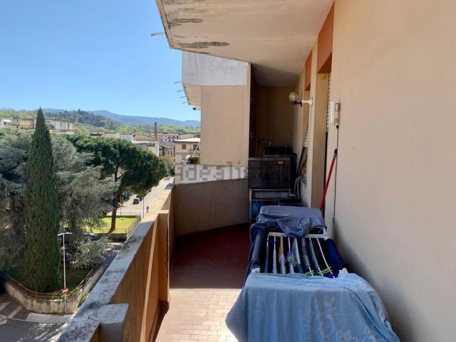 Appartamento in vendita di 113 m² in Via Sante Tani, 11