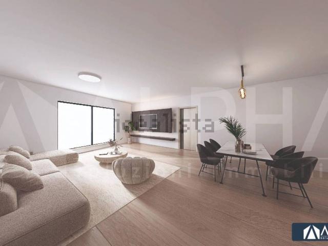 Appartamento in vendita di 113 m² in Via Sassofeltrio