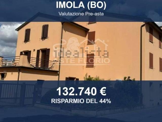 Appartamento in vendita di 113 m² in Via Selice, 74