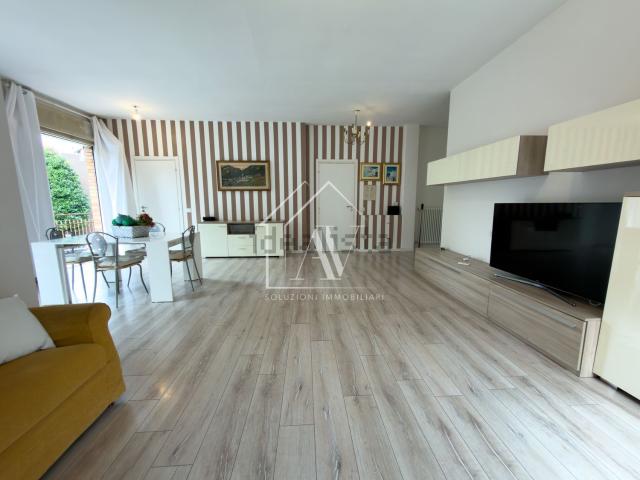 Appartamento in vendita di 113 m² in Via Sergio Tavernari, 30