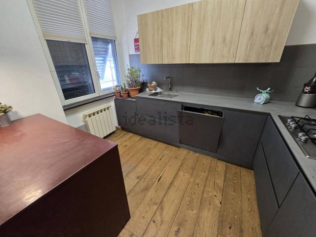 Appartamento in vendita di 113 m² in Via Silvano Stacchetti, 7