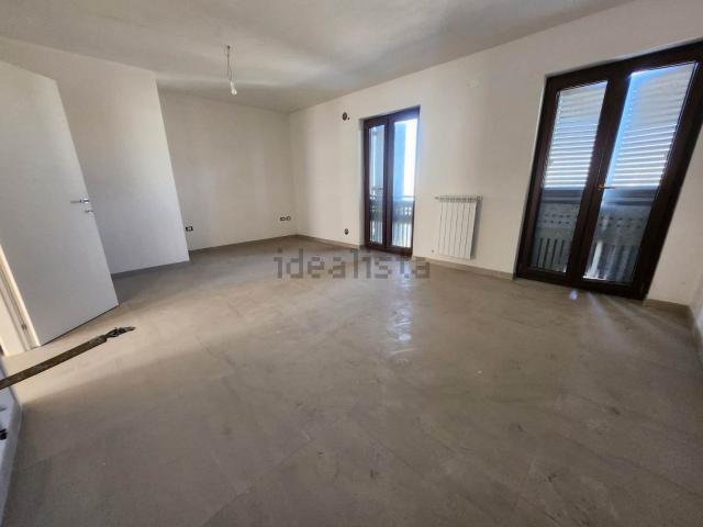 Appartamento in vendita di 113 m² in Via Partigiani Caduti