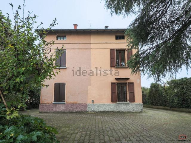 Appartamento in vendita di 113 m² in Via Persicetana