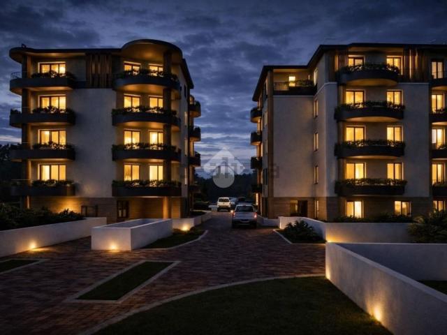 Appartamento in vendita di 113 m² in Via Peschiera