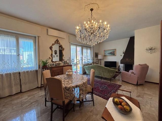 Appartamento in vendita di 113 m² in Via Pietro Spino, 24