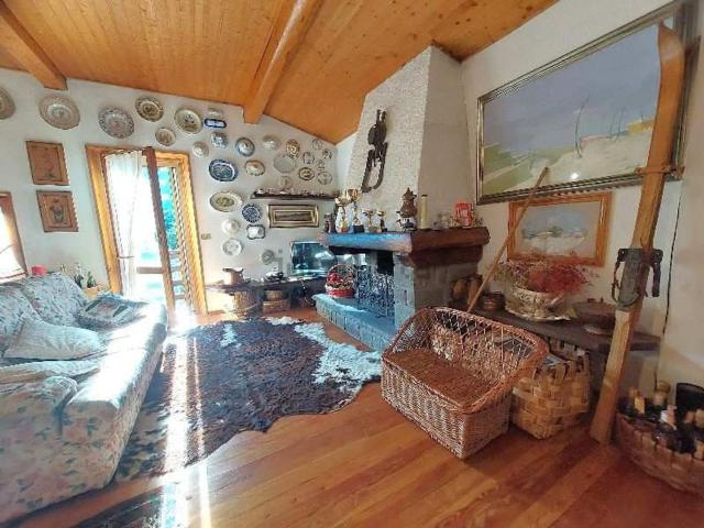 Appartamento in vendita di 113 m² in Via Privata Petrucci