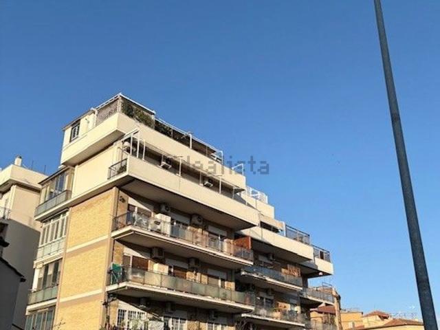 Appartamento in vendita di 113 m² in Via Prospero Santacroce
