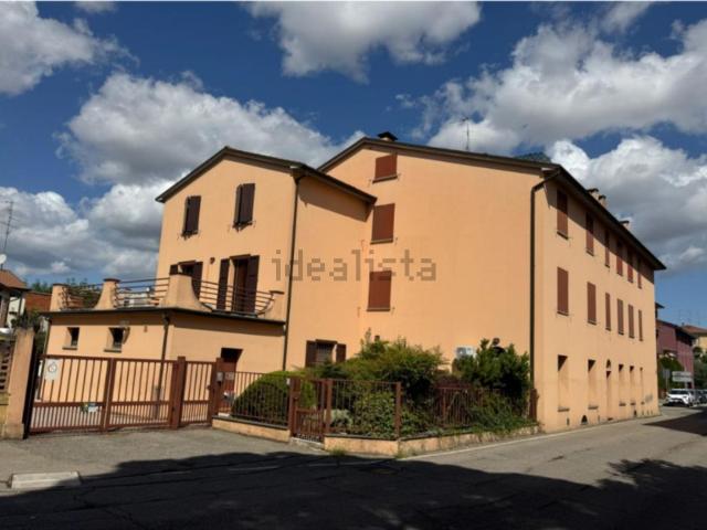 Appartamento in vendita di 113 m² in Via Provinciale Selice
