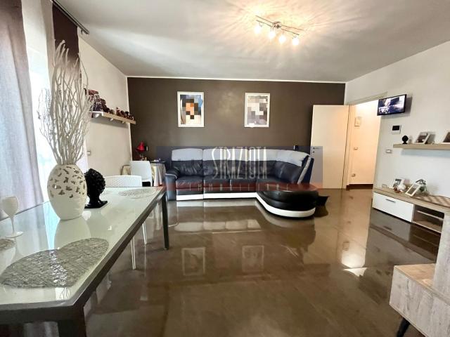 Appartamento in vendita di 113 m² in Via Tommaso Romita, 5