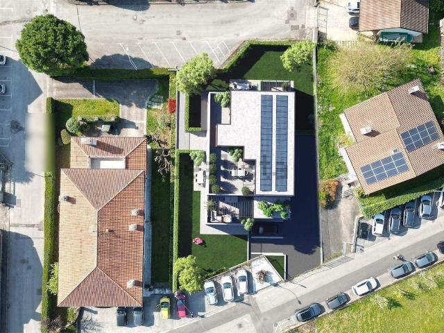 Appartamento in vendita di 113 m² in Via Zaupa, 5
