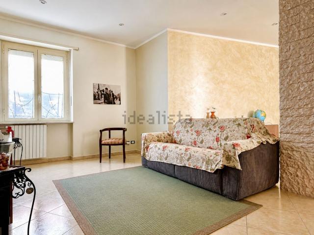 Appartamento in vendita di 113 m² in Viale dei Mughetti, 11