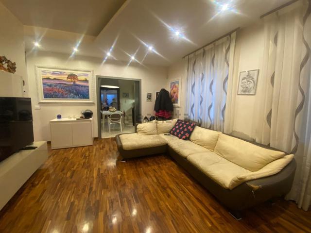 Appartamento in vendita di 113 m² in Viale Eunostides, 11