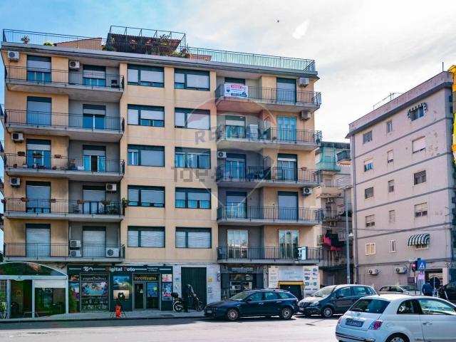 Appartamento in vendita di 113 m² in Viale Mario Rapisardi, 707