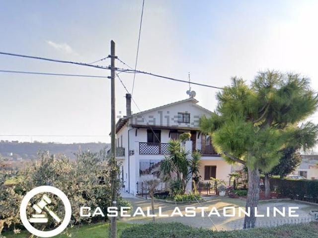 Appartamento in vendita di 113 m² in Strada Santa Croce