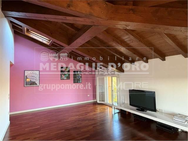 Appartamento in vendita di 113 m² in Strada Tre Olmi
