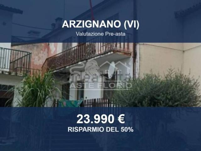 Appartamento in vendita di 114 m² in Via Costa