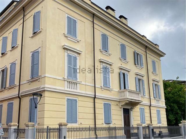 Appartamento in vendita di 114 m² in Via Carlo Zucchi