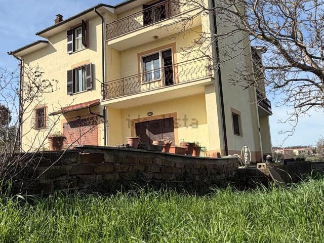 Appartamento in vendita di 114 m² in Via Casale dei Colli, 5