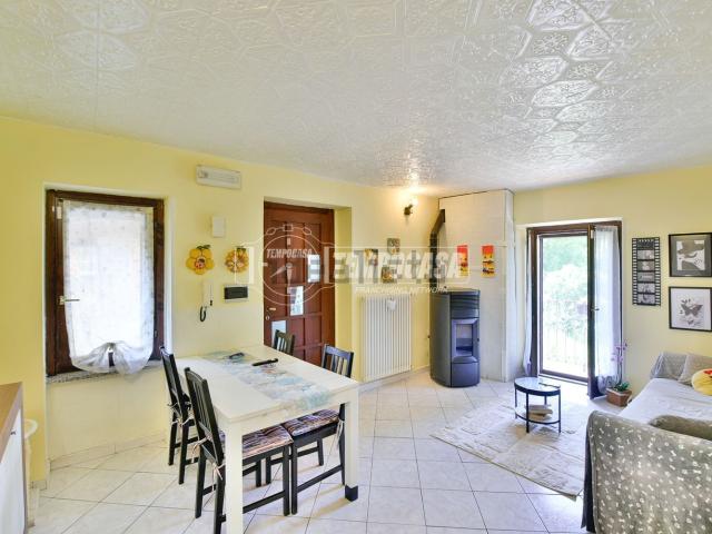 Appartamento in vendita di 114 m² in Via Casnate, 36