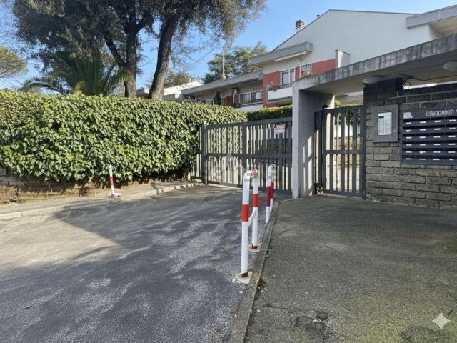 Appartamento in vendita di 114 m² in Via Cassia, 1856