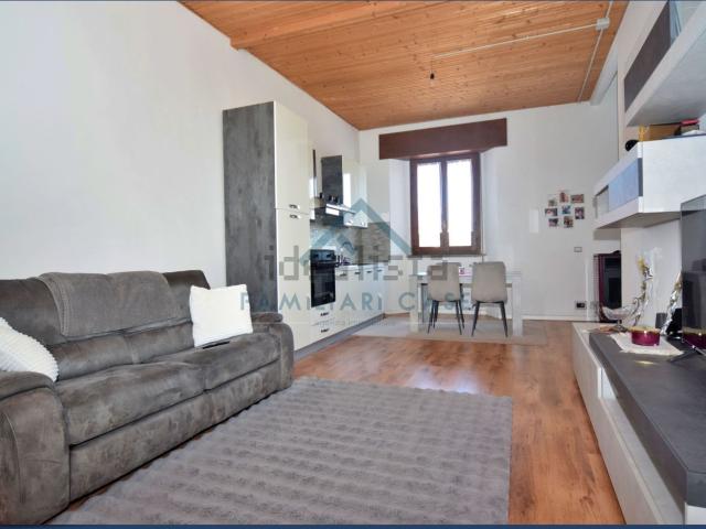 Appartamento in vendita di 114 m² in Via Castello