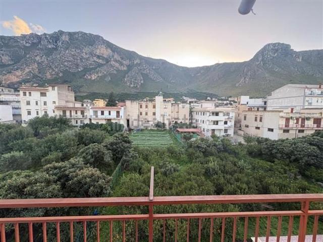 Appartamento in vendita di 114 m² in Via Ciaculli
