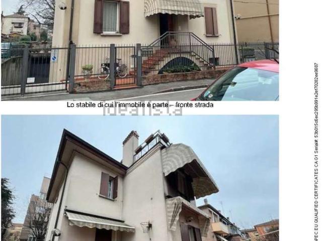 Appartamento in vendita di 114 m² in Via Andrea da Faenza, 64