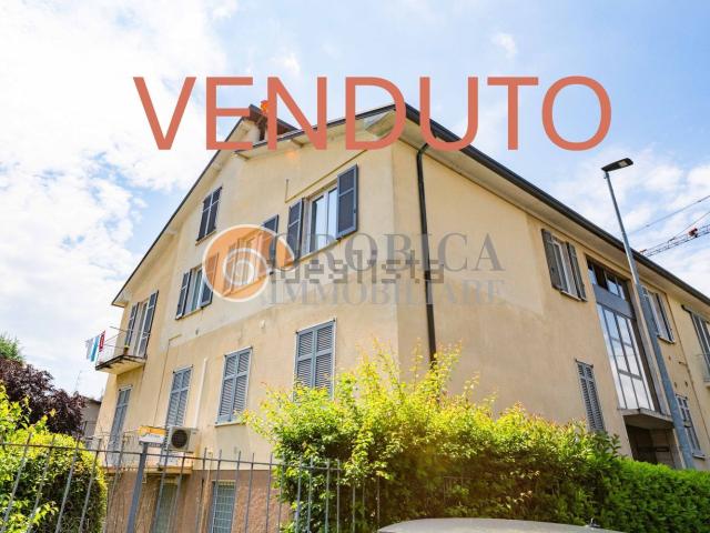 Appartamento in vendita di 114 m² in Via Giovanni Battista Angelini