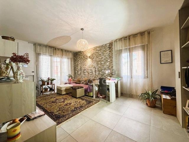 Appartamento in vendita di 114 m² in Via Giovanni Pascoli