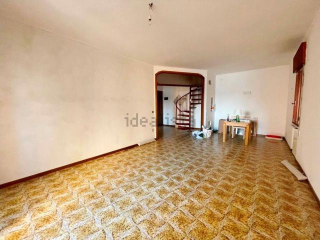 Appartamento in vendita di 114 m² in Via Don Eugenio Bellemo, 365