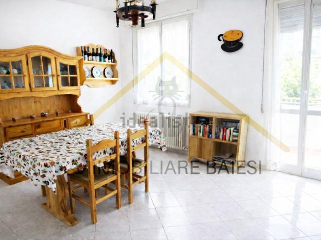 Appartamento in vendita di 114 m² in Via Deangeli Guido