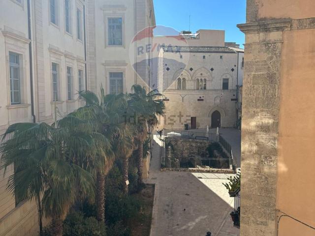 Appartamento in vendita di 114 m² in Via dei Mergulensi, 29