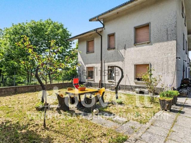 Appartamento in vendita di 114 m² in Via dei Castagni, 6
