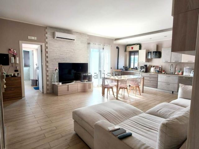 Appartamento in vendita di 114 m² in Via dei Giacinti, 22