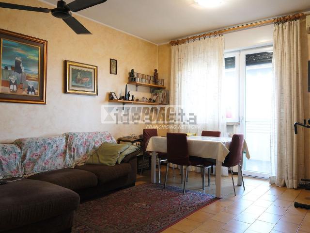 Appartamento in vendita di 114 m² in Via dei pini