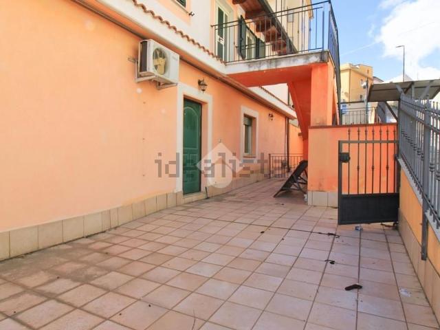 Appartamento in vendita di 114 m² in Via del Mare