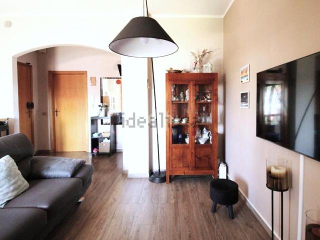 Appartamento in vendita di 114 m² in Via del Lavoro, 42