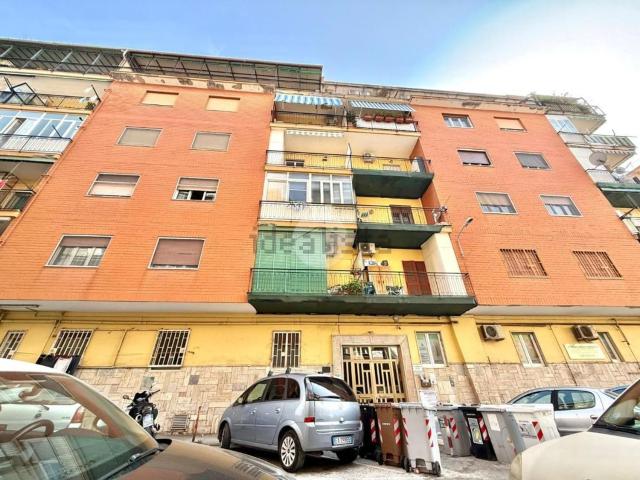 Appartamento in vendita di 114 m² in Via Diomede Carafa, 58