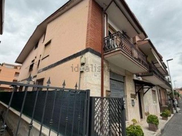 Appartamento in vendita di 114 m² in Via Fratelli Cervi, 1