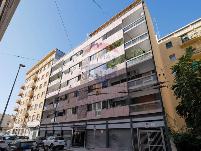 Appartamento in vendita di 114 m² in Via Fratelli Rosselli, 24