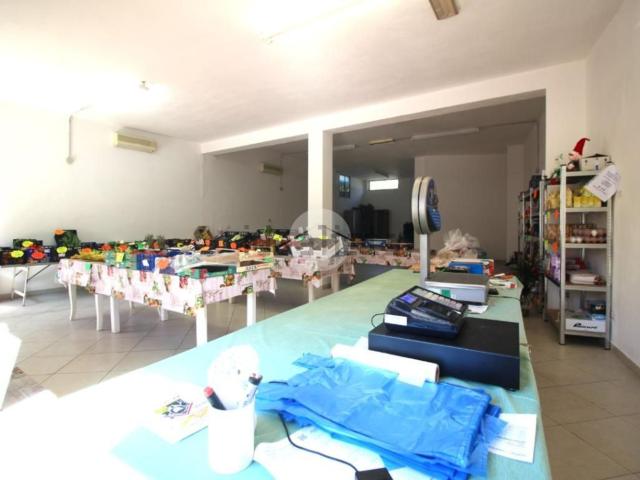 Appartamento in vendita di 114 m² in Via IV Novembre, 28