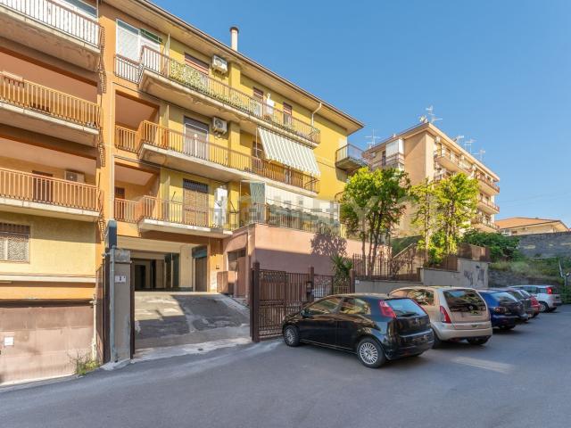 Appartamento in vendita di 114 m² in Via Jacopo Vignerio, 5