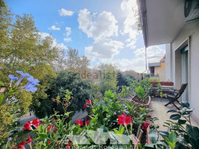 Appartamento in vendita di 114 m² in Via Ostiense, 146