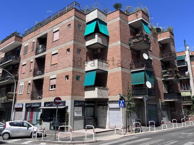 Appartamento in vendita di 114 m² in Via Leonardo Greppi, 30
