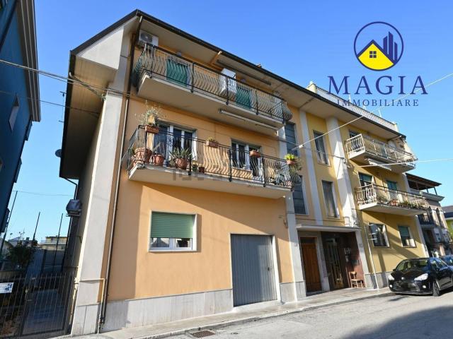 Appartamento in vendita di 114 m² in Via Luigi Rizzo, 13