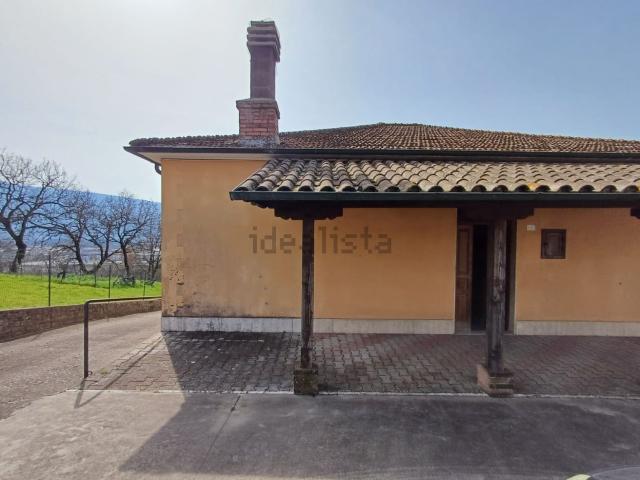 Appartamento in vendita di 114 m² in Via Mola del Lago, 10