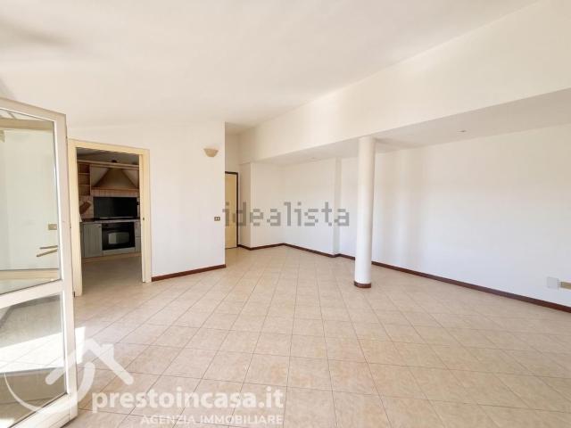 Appartamento in vendita di 114 m² in Via Monte Altissimo, 17