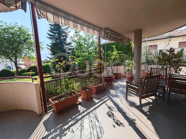 Appartamento in vendita di 114 m² in Via Monte Festa, 4
